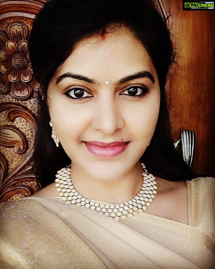 Rachitha Mahalakshmi Instagram - Just before d live 😜 🥰🥰🥰🥰🥰 Keep ...