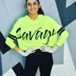 Ragini Dwivedi Instagram - JUST SAYING 🤪😌😉💃🏻 #positivevibes #lovenlight #keepsmiling #togetherwearestronger #poser #raginidwivedi #actor #influencer #pride #womanpower #quarantineshoot Bangalore, India