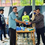 Ragini Dwivedi Instagram - Our media is our warriors toooo :) Security kits for all active field media at the Kalavida Sanga ❤️ also so happy to have seen and done this with Dodanna and Rockline sir love u both for always being there 🙏🙇🏼‍♀️❤️ #RDWELFARE #kannadamedia #sandalwood #lovenlight #staysafe #socialresponsibility #helpeachother #togetherwearestronger #pride Karnataka Chalanachitra Kalavidara Sangha