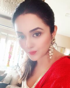 Ragini Nandwani Instagram - Visarjan day.. Ganpati Bappa Morya!
#ragininandwani #ganpati #visarjan #happy #smile #family #love #traditional #india #festival #pretty #mumbai