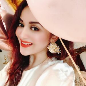Ragini Nandwani Instagram - Baby ka hai birthday bash!

#ragininandwani #birthday #birthdaygirl #virgo #friyay #celebration #party #happy #beautiful #pretty #prettygirls #cute #indianactress #tvactress #movies #bollywood #selfie #smile #hollywood #fashion