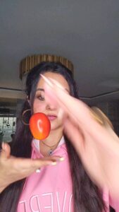 Ragini Nandwani Instagram - Finally 😆😆😆😆 #ragininandwani #viral #trending #challenge #fun #pretty #beautiful #girls #happy #reels #instareels