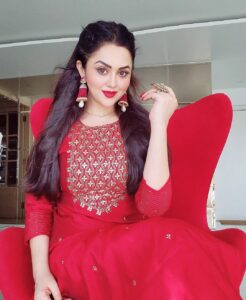 Ragini Nandwani Instagram - She's got that RED lips 

Outfit:  @passionforfashion_byshivani 
 
@rupesh.sonar

#red #ragininandwani #likeforlikes #instagood #trending #makeup #lipstick #fashionblogger #girl #ethnic #happy #lovely #cute #mumbai #tvactress #hotonbeauty #bollywood