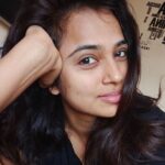 Ramya Pandian Instagram - Trying to while away time ☺ #ramyapandian