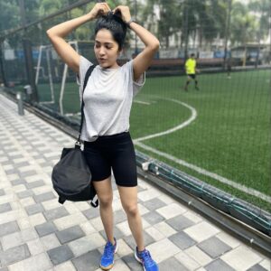 Ramya Subramanian Instagram - Post game face 🐒☺️.

Cheers to us crazy ones who need to start the day feeling tough and strong 
💯💪🏻🔥✔️♥️.

Have an amazing one YOU ♥️🤗!