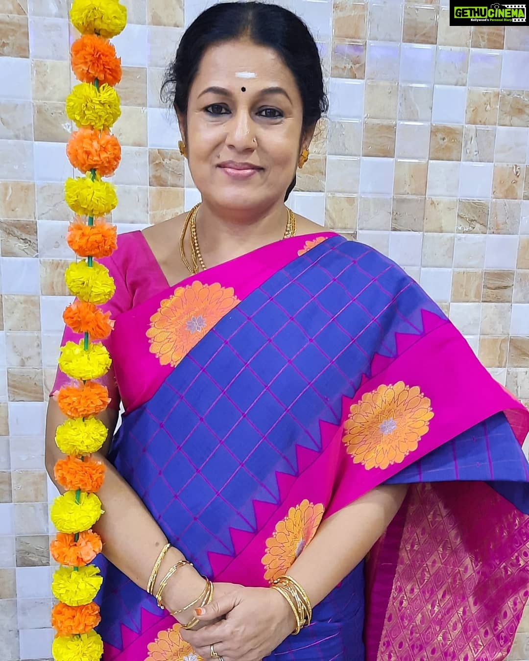 Sabitha Anand Instagram - Wearing Beautiful shrilangam cotton saree ...