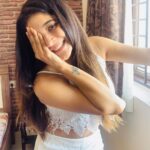 Sakshi Agarwal Instagram - When I end up playing “hide and seek “ with “Funshine”😝💖🥰 . #quarantine made me do it❤️ #stayhome #stayhealthy #games #quarantinelife #keepgoing #smiling #magic #happy #stufftoys #funshine #instapic #instadaily #instagood #beingpositive
