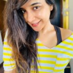Sakshi Agarwal Instagram - Be somebody , Nobody thought you could be🔥 . Working on myself, for myself By myself💓💕 #quarantine #stayhome #staysafe #workout #fitness #homeworkout #instadaily #instagood #stayhealthy #motivation #workoutroutine #legs #today #lockdown