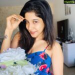 Sakshi Agarwal Instagram - You all and me... times infinity💕💌 . Adore you guys for the love and affection you have all given me🥰 . These lovely white camellia flowers are for each one of you for standing strong in this tough time 💖 . #staysafe #stayhome #quarantine #white #camellia #flowers #favourite #adore #love #affection #chennai #tamilnadu #foryou #instapic #quarantinelife #lockdown #home #peaceandlove