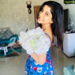 Sakshi Agarwal Instagram - You all and me... times infinity💕💌 . Adore you guys for the love and affection you have all given me🥰 . These lovely white camellia flowers are for each one of you for standing strong in this tough time 💖 . #staysafe #stayhome #quarantine #white #camellia #flowers #favourite #adore #love #affection #chennai #tamilnadu #foryou #instapic #quarantinelife #lockdown #home #peaceandlove