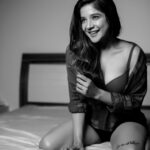 Sakshi Agarwal Instagram - Your life would be so different if you just choose Confidence❤️✨ @kiransaphotography Egmore