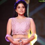 Sakshi Agarwal Instagram - Thanks for Honouring me #studioonestariconannualawardz @teamaimpro Styling : @priyaa.karan & @priyaharie Wardrobe : @manamchennai Make up and hair : @sangeethamakeoverartistry Clicks :- @karthikakphotography With @actorsathish