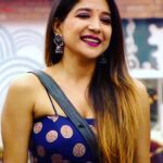 Sakshi Agarwal Instagram - Be happy, it drives people crazy. Costumes: @ekantastudio , @pradejewels ... #bigbosstamil #bigboss3 #bigboss2019 #biggbosstamil #sakshiagarwal #biggboss #hotstartamil #kamalhaasan #biggboss3tamil