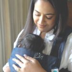 Sameera Reddy Instagram - Announcing my exclusive SameeraXSoul limited edition carrier! I hope you guys love it as much as I do 🥰 I chose my favourite baby carrier, Soul Aseema, in a perfect shade of blue denim to make this a stylish classic for your everyday babywearing🤩Go get yours today! Stay hands-free and #happytogether with your baby close to you, and go out and live your best life, 'cause you both deserve it! ❤️ . Aseema is an award-winning, fully adjustable baby carrier for use from 0-4 years. Safety tested and certified, ergonomically designed for comfort, priced at Rs.5750/- all inclusive, NOW live, only on in.soulslings.com. . #soulslings #soulaseema #sameerareddy #mom #momlife #babywearing #limitededition #babycarrier #sameeraxsoul