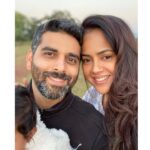 Sameera Reddy Instagram - Thankful for finding the love of my life ❤️Almost 6 years of marriage 2 kids & crazy hectic lives ! We do have our challenges like all couples but the fun is finding the humour in all the chaos ! Mr. Vardenchi 🥂 #husbandandwife #keepingitreal #gratitude