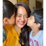 Sameera Reddy Instagram - 🎥 with my two camera assistants! #myson #mynephew 🥰 #happysunday
