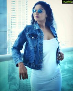 Sanam Shetty Instagram - Feet on the ground Eyes at the Sky! 

@drx.photography ✨

#DreamBig #AimHigh #believe
#drxphotography #denimjacket #thewhitedress #heights #highstoried