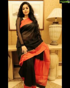 Sanam Shetty Instagram - The silent struggles..the extreme obstacles..the immense pressures of life..never ends for a woman.

But we face it all with love in our hearts and a fierce will to win ❤️🔥

Happy Women's Day to all the Warriors!

#HappyWomensDay 

Pc @vivid_impressions__