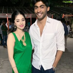 Sanam Shetty Instagram - At the preview show of Cheran sir's 'Rajavukku Check' film with
@tharshan_shant @cherandirector @dirsaran @_mylifesbeautiful_ Damini sweety🤗🤗 One word for Cheran sir's performance - FLAWLESS! 🙏
U really have to watch the film to witness the skills and versatility of this man👏👏
Excelled in every scene!!
Soon in theatres! 
Thank u sir for the kind invite🤗🤗
Loved ur company as always Tharshan ❤
Hearty congratulations for a superb film Director Sai Rajkumar sir👍
My Green satin saree designed by :@amsuresh66👍
#rajavukkucheck #previewshow #powerpackedfilm