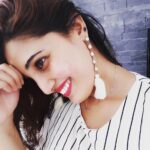 Sandra Amy Instagram - Earrings @the_shophoppers 😍😍😍😍