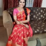 Sandra Amy Instagram - Saree sponsered by @i_am_shapri i m n love wt ths saree.. Its an awsme weave😍😍😍😍thnk u so mch @i_am_shapri fr makin me beautiful