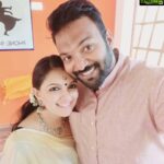 Saranya Mohan Instagram - And it's a happy ending for a happy but too much busy day:) Vijayadashami wishes friends. Sorry for the late wish
