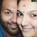 Saranya Mohan Instagram – With undamani
#hubby#selfie #portraitpage #portrait#selfies#mallu#instagram#statigram #instalike #instahub#instagood#instadaily#saranyamohan #actress