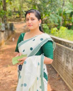 Sarayu Mohan Instagram - ചോറ്റാനിക്കര മകം !

@parinay_collections 🥰