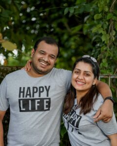 Sarayu Mohan Instagram - Happiness matters♥️

Blessed#life#husband wife #
@athulraj_photoplay thank u so much my dear♥️
@zakers_clothing loved ur couple tees!
Thank u
