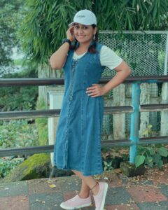 Sarayu Mohan Instagram - When in doubt wear denim!
#denim#casual clicks#