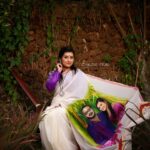 Sarayu Mohan Instagram – @halexofilms#costume by Shamna#we both#saree painting#