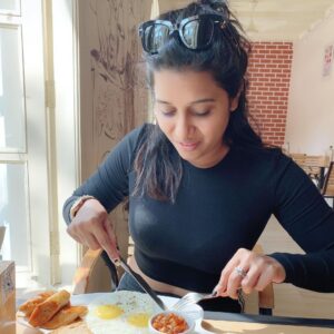 Shilpa Manjunath Instagram - Expect problems & eat them for breakfast 😉
Good morning 🤗