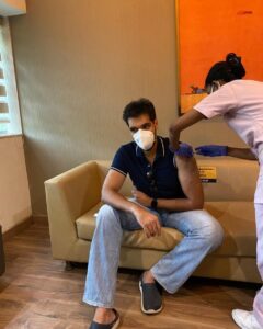 Sibi Sathyaraj Instagram - Jo(a)b done!Took my 2nd dose of Sputnik V today. Feeling happy to have finished my vaccine schedule not only for myself but also as a responsible citizen of our country and for humanity.

@sputnik_vaccine @theapollohospitals 

#getvaccinated #sputnikv #vaccinationdone✔️ #vaccinated #sibiraj #sibisathyaraj