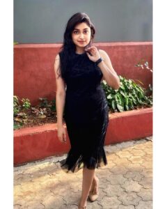 Sija Rose Instagram - 🖤 karupu 🖤
.
Dress: @shopemmyrobe 
.
#ownit #thecolorblack #blackdress #smile