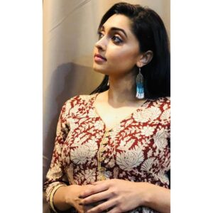 Sija Rose Instagram - Thank You @miniature_crafter 
for these pretty handmade bead earrings
.
Check out her collections @miniature_crafter

Dress : @nachuzcreations
