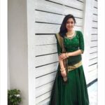 Sija Rose Instagram - At the inauguration for Jos Alukkas at Theni . Dolled up @arshiya_naina ,Thankyou . Go green #josalukkas #pacha #dressup #theni #inaugration #goldenhour #abitofgold Theni, India