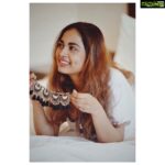 Srushti Dange Instagram - Isn’t it lovely 🌸🦋 #livecolorfully #mylook #chasinglight #seekthelight #liveforthestory #faroff #potraitphotography