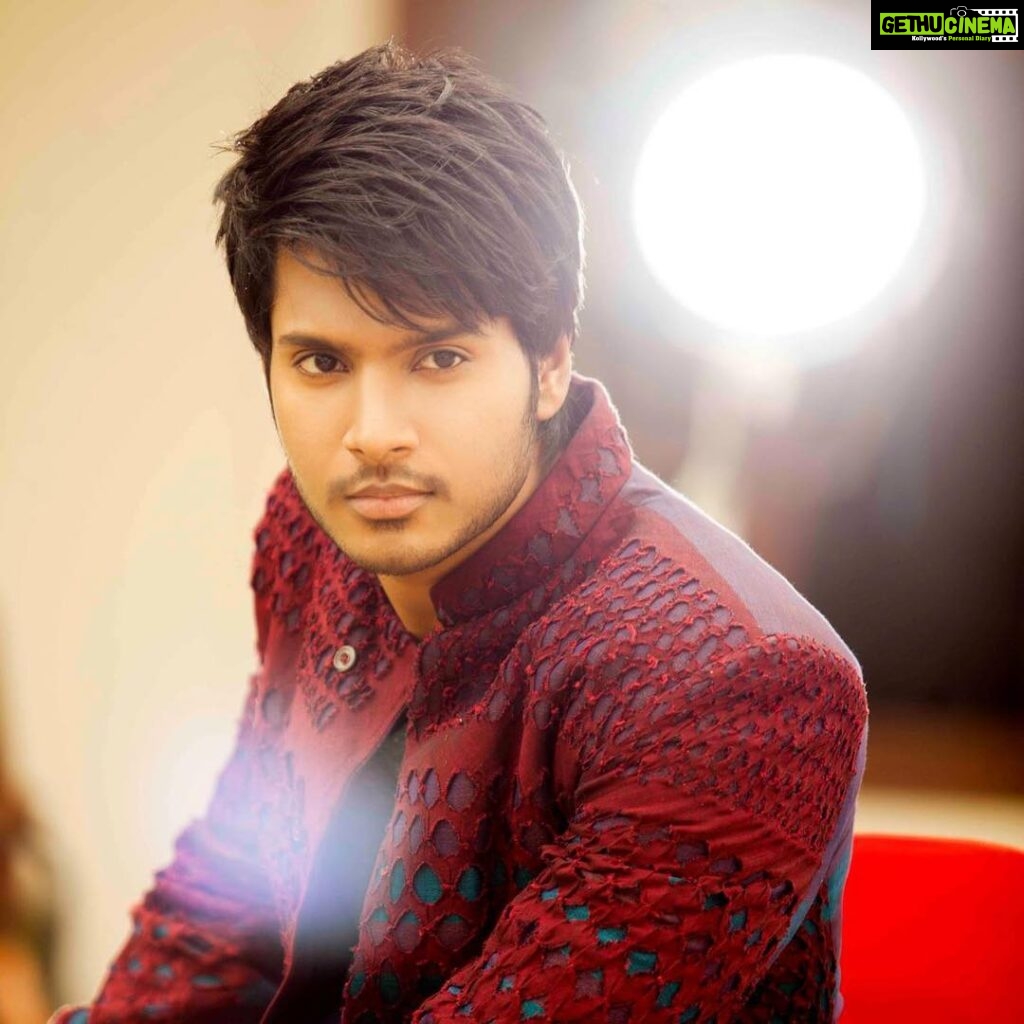 Actor Sundeep Kishan HD Photos And Wallpapers January 2018 - Gethu Cinema