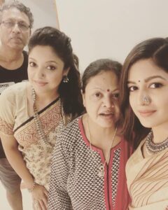 Tanushree Dutta Instagram - Laxmi- NarayanPujo at home!