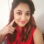 Tanushree Dutta Instagram - Just wondering if I should start a video blog to communicate with my fans,friends and wellwishers?? Discuss random topics,share info,inspire,motivate and general chit chat!! Hmmm..let's c...