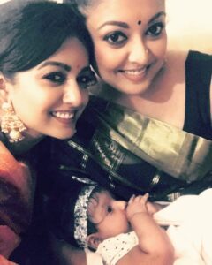 Tanushree Dutta Instagram - Met a very tiny adorable human!! #cutenessoverload #welcometotheworld