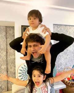 Udita Goswami Instagram - Thanks Papa, we turned out awesome! @mohitsuri 😉❤️ #happyfathersday