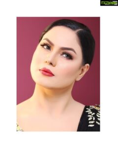 Veena Malik Instagram - Never lose an opportunity of seeing anything beautiful, for beauty is God's handwriting.... #veenamalik #beauty