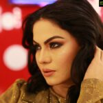 Veena Malik Instagram – Beauty has so many forms, and I think the most beautiful thing is confidence and loving yourself… !!! #veenamalikkhan #closeup #enjoying #everymoments 🙏❤️🤳🎬🎥💃🇵🇰