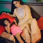 Veena Malik Instagram - #saturdayvibes #VeenaMalik 💄💅 = @tahseenkhanoffical 📷 = @mateenshahphotography #💝😍