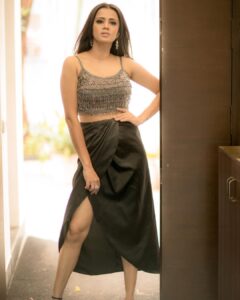 Anjana Rangan Instagram - Outfit : @sameenasofficial 
Accessories : @rimliboutique 
Makeup : @bhavani_makeup_artistry 
Hair : @vanitha_makeover 
Shot by my fav @camerasenthil
Location facilitated by @rrajeshananda