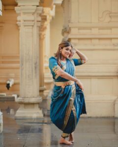 Aparna Balamurali Instagram - Narumugaye out now in my offical Youtube channel!!!
Link in bio ❤️❤️

Thanking a lot of people behind this beautiful work!! 
@anjalirwarrier_arw 
@bijudhwanitarang 
@gopika_kripal_makeovers 
@ihari_rs 
@pournami_mukesh_photography 
@vasu.nair91 
@amminirajendran