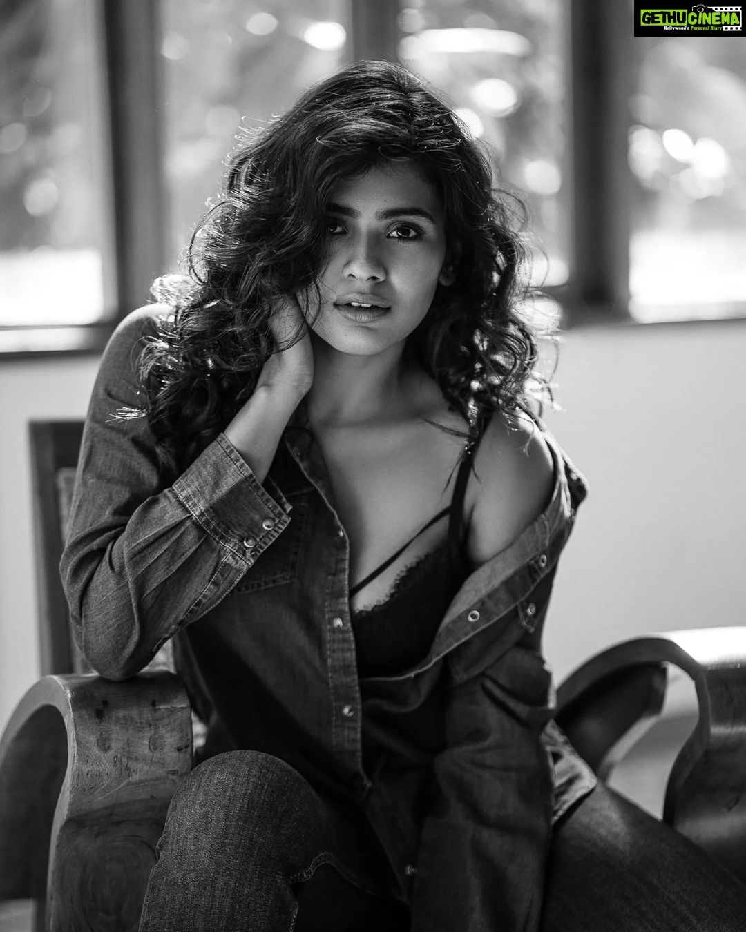 1080px x 1350px - Actress Hebah Patel HD Photos and Wallpapers March 2022 - Gethu Cinema
