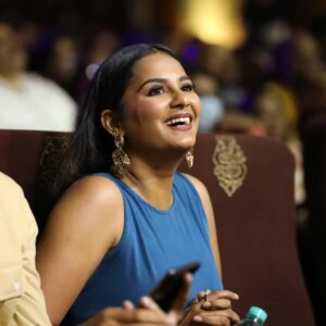 Lakshmi Priyaa Chandramouli Instagram - A big thanks to @jfwdigital for this 'Best Actress - Special Recognition' award for Sivaranjaniyum Innum Sila Pengalum. Very very happy to receive the award from the person who is the reason for this whole thing,  @directorvasanth.official sir! Congratulations to all the other winners.
Styled by @navadevi.rajkumar
MUAH @chisellemakeupandhair
Wearing @sameenasofficial
 #JFWCinemaAwards2022 #StyleWithNava #BestActress #SISPOnSonyLiv #GratitudeAlways #ThankYouUniverse #OnwardsAndUpwards #ActorsLife