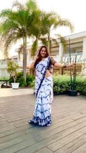 Leesha Instagram - Toooooooo late for the trend 🙈😜🤣
Happy Sunday guys ❤️❤️❤️
🖤
🖤
🖤
🖤
🖤
🖤
🖤
🖤
🖤
🖤
🖤
🖤
🖤
🖤
🖤
🖤
🖤
🖤
🖤
🖤
🖤
🖤
🖤
🖤
🖤
🖤
🖤
#reelitfeelit #reels #viralreel #trending #trendingreels #fyp #foryou #leesha #reelkarofeelkaro #reel #leeshaeclairs #saree